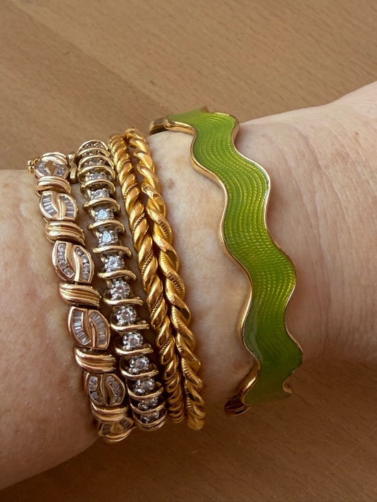 KATE SPADE NEW YORK AVOCADO GREEN ENAMEL WAIVY BANGLE BRACELET GOLD TONE METAL - Picture 12 of 16